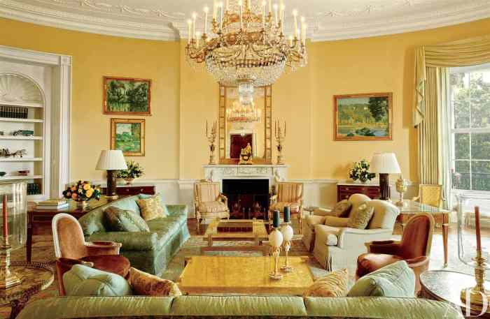 Decorations house white obama michelle holiday glamour